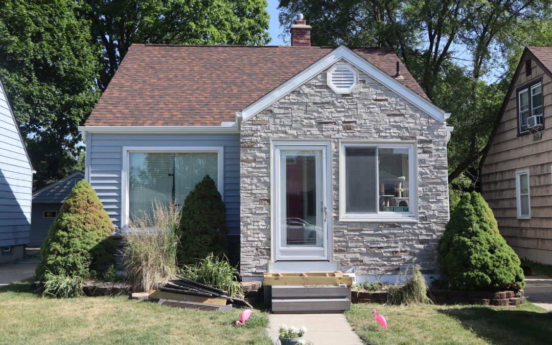 Vinyl Siding and Versetta Stone Royal Oak