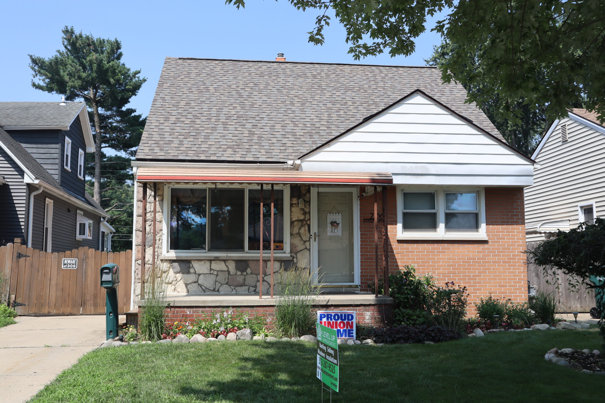 Roofing Dearborn Level Up Improvement