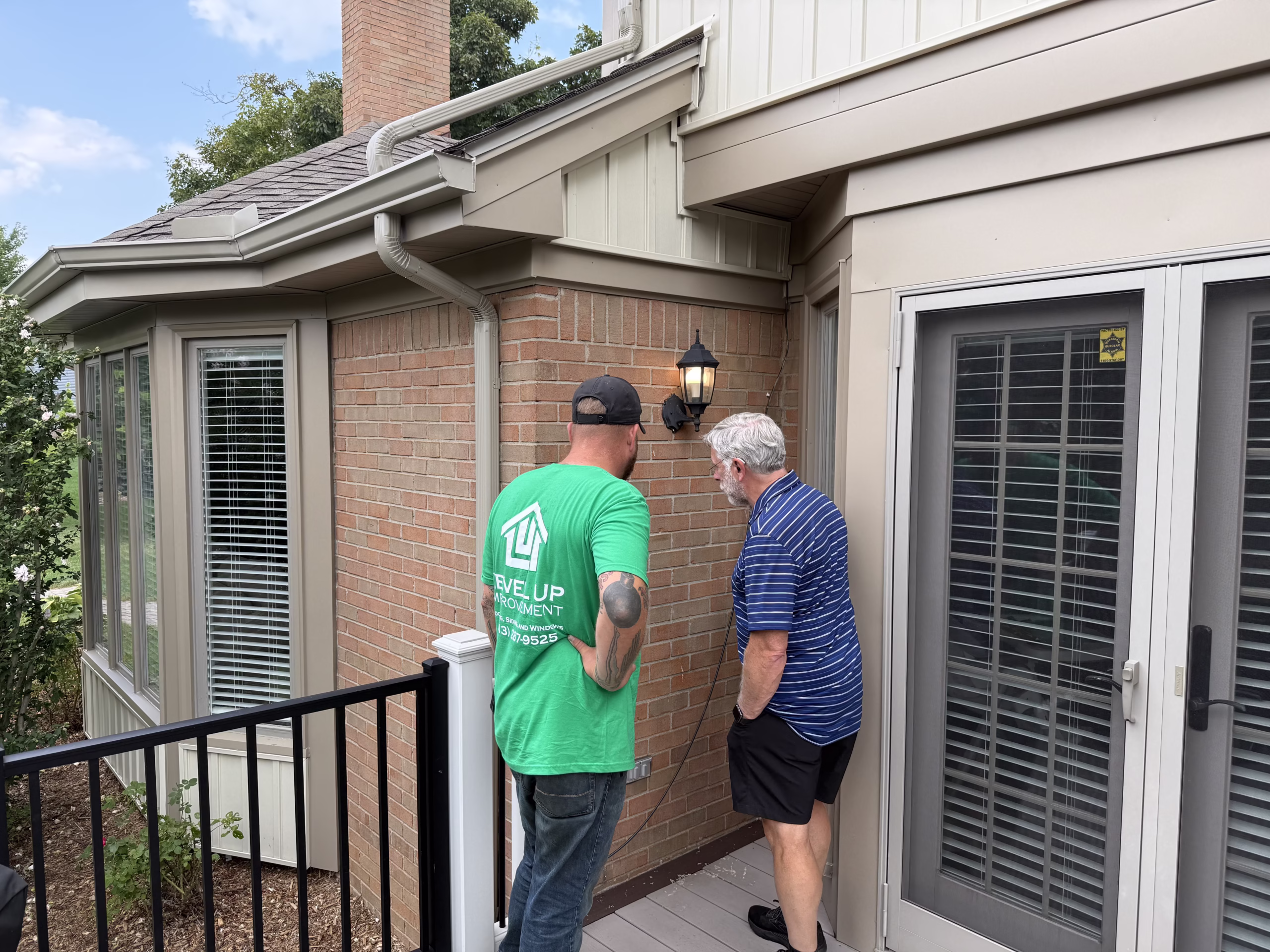 How to Ensure a Positive Customer Experience With Roofing, Siding, and Windows