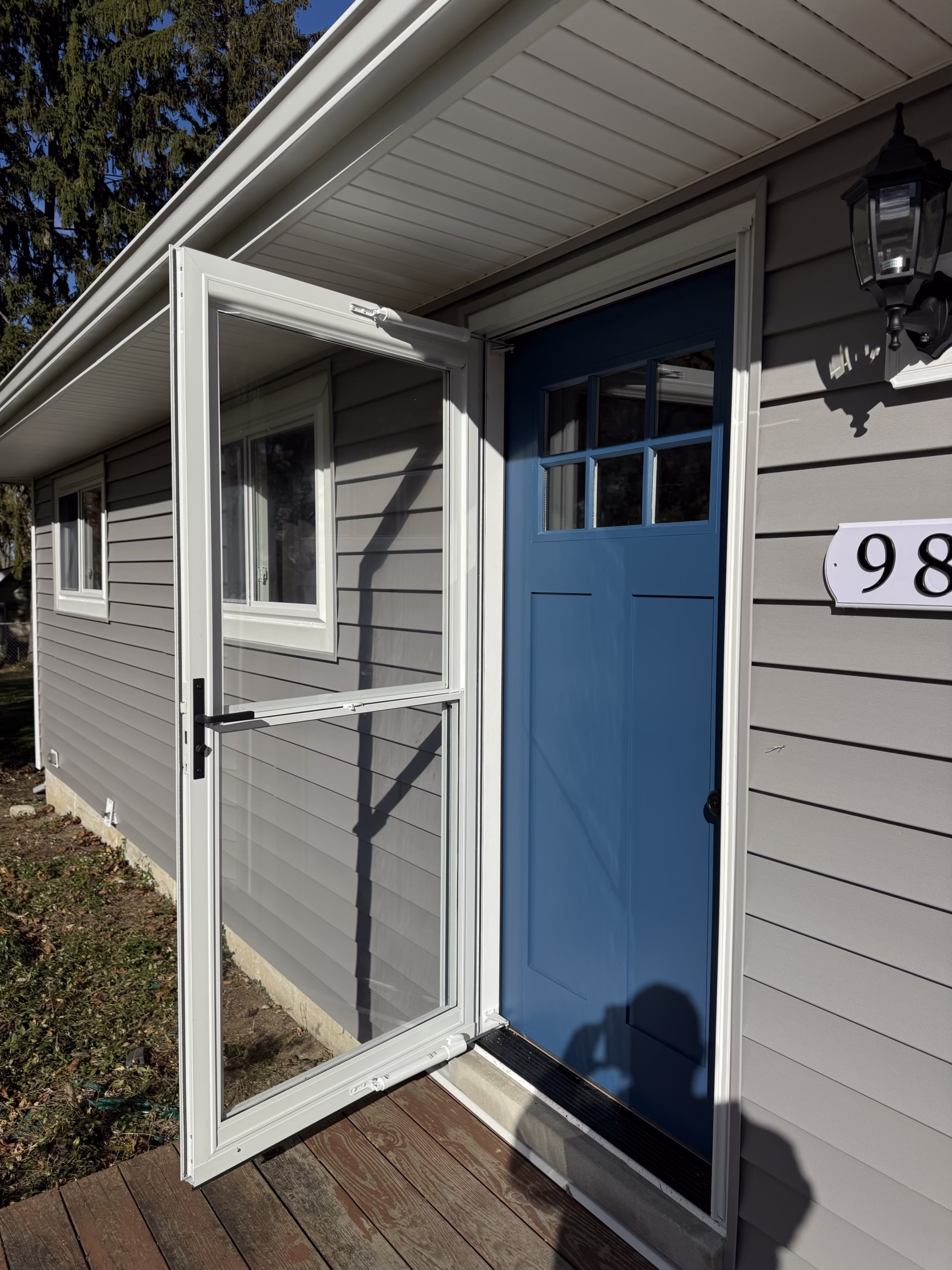 Storm and Entry Door - Level Up Improvement - Waterford, MI - Larson Tradewinds