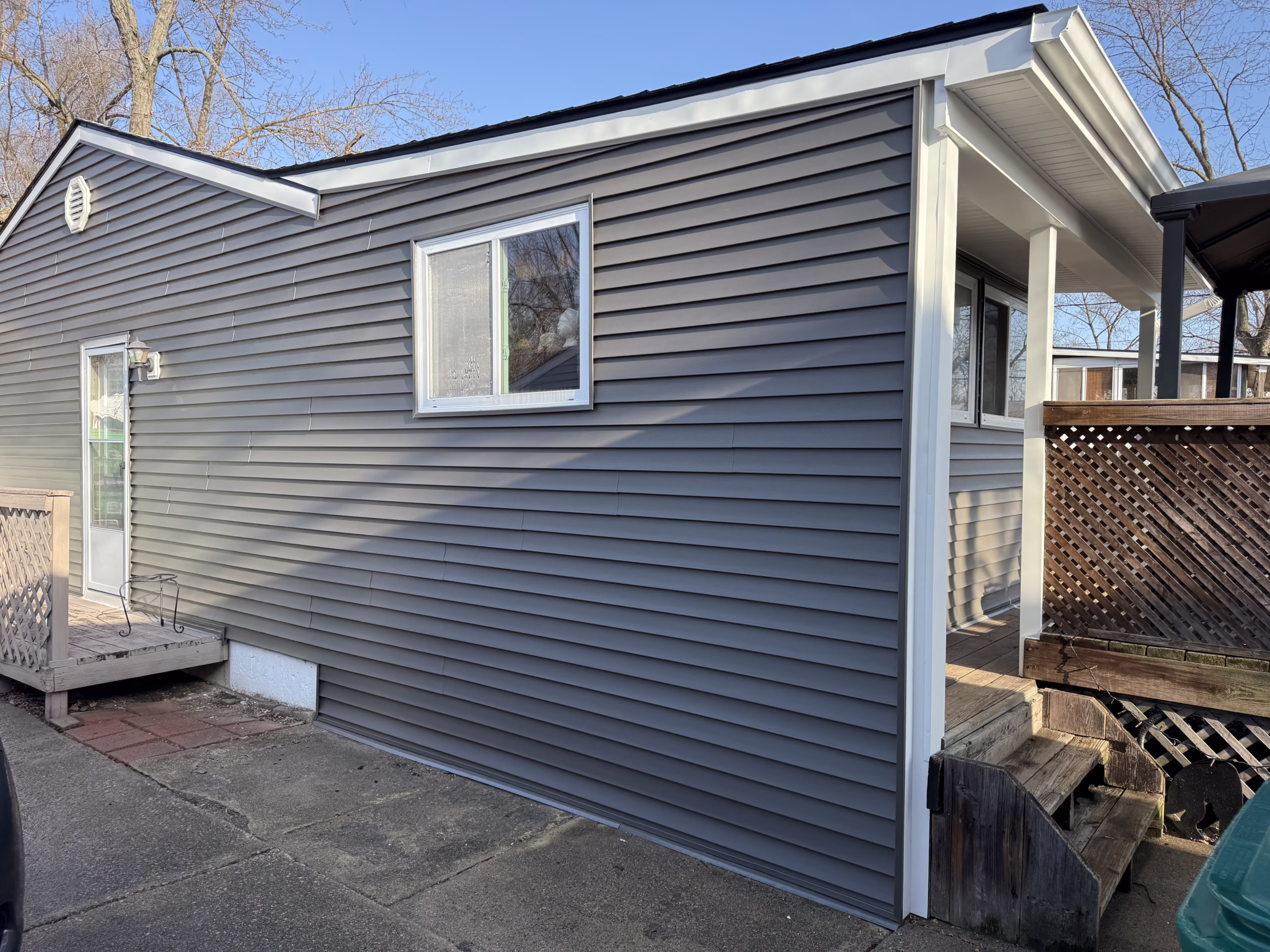 Level Up Improvement - Siding - Ypsilanti, MI - Mastic Ply Gem D4 Siding