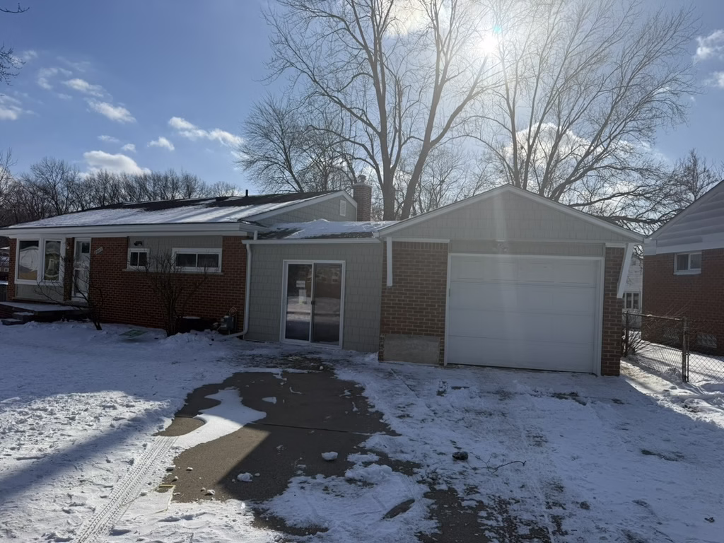 Level Up Improvement - Siding Project in Taylor MI