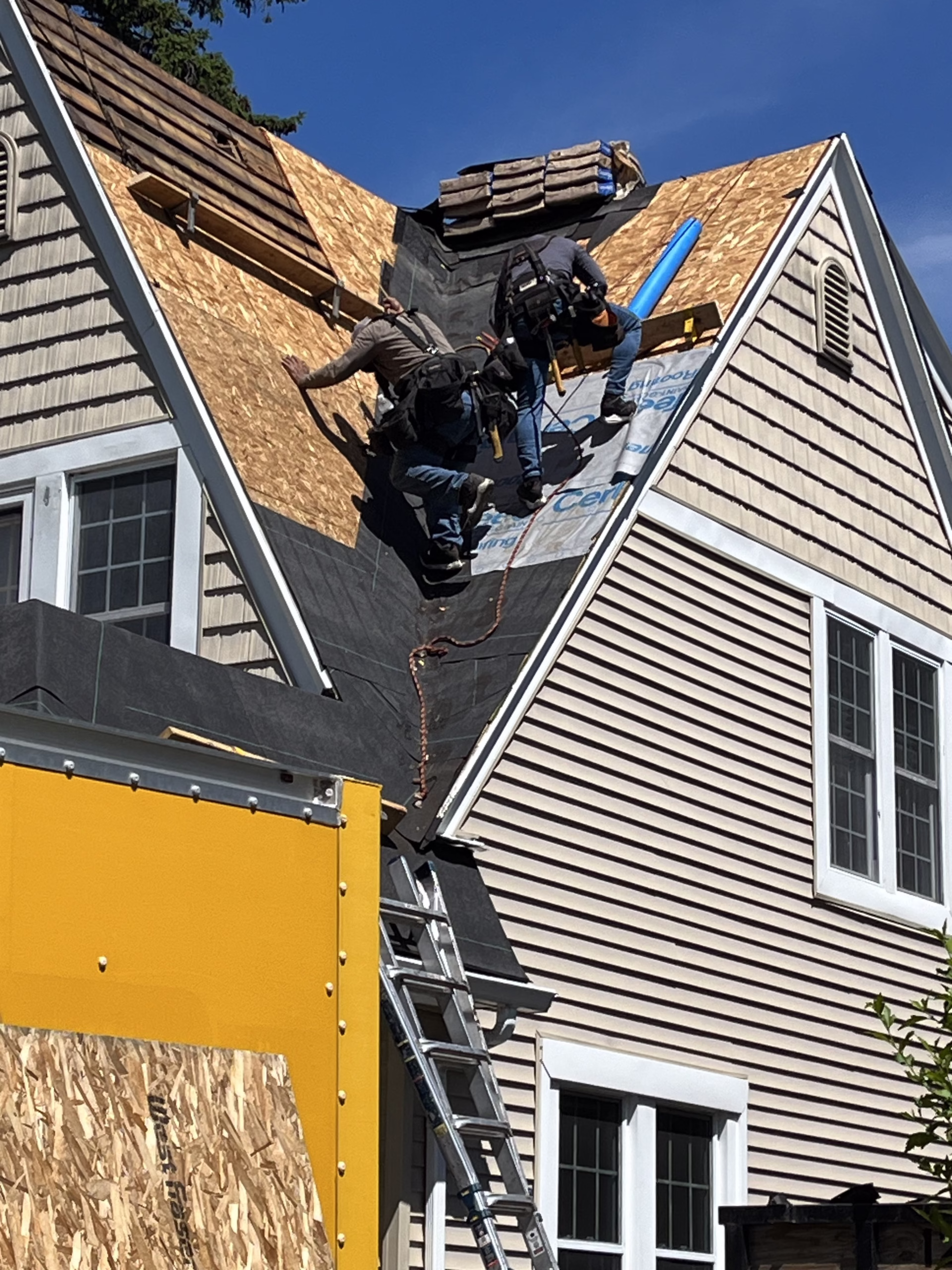 Level Up Improvement - Roofing in Birmingham, MI - Complex Roof