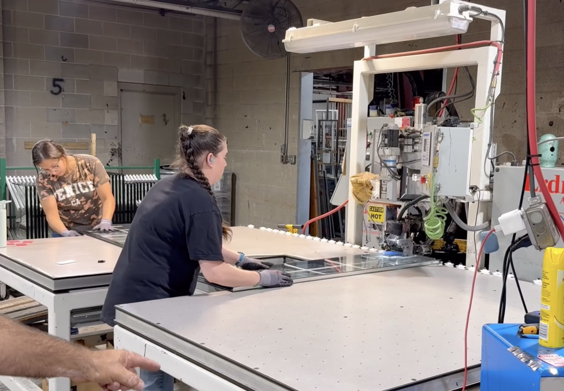 Polar Seal Window Factory Sealing The Glass Pack - Level Up Improvement