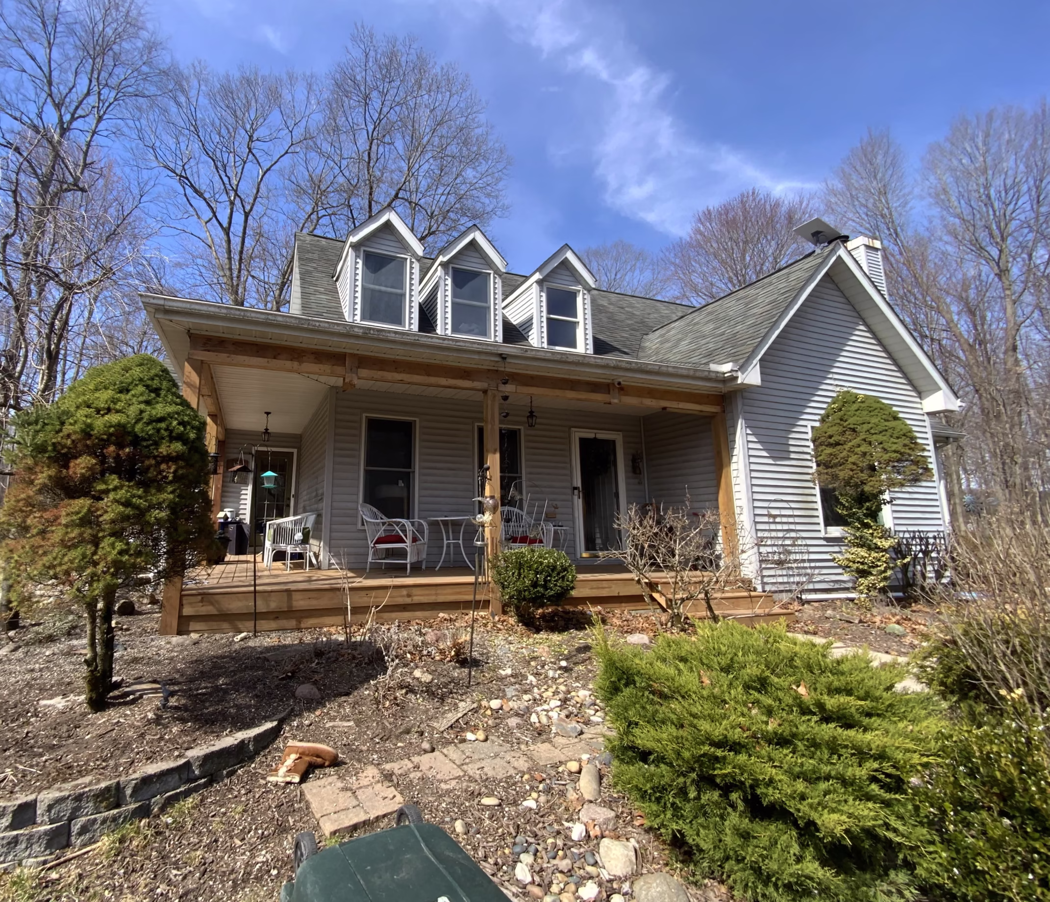 Level Up Improvement - Siding - Before Level Up Improvement - Siding - Before