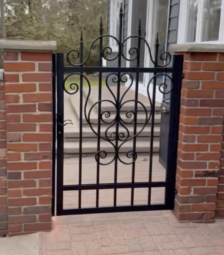 Custom Iron Gate Installation In Beverly Hills